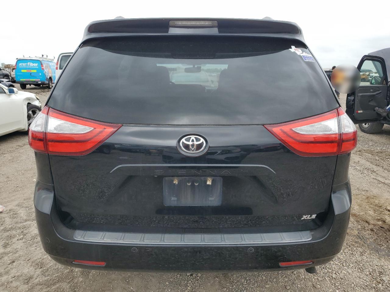 5TDYK3DC5FS686559 2015 Toyota Sienna Xle