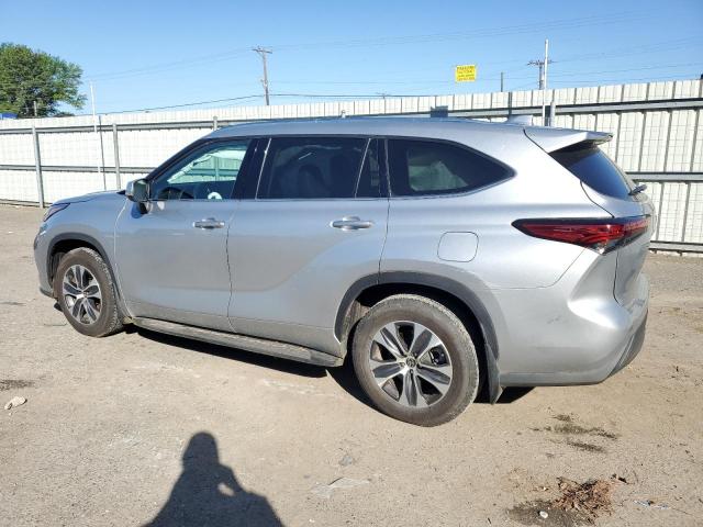  TOYOTA HIGHLANDER 2021 Сріблястий