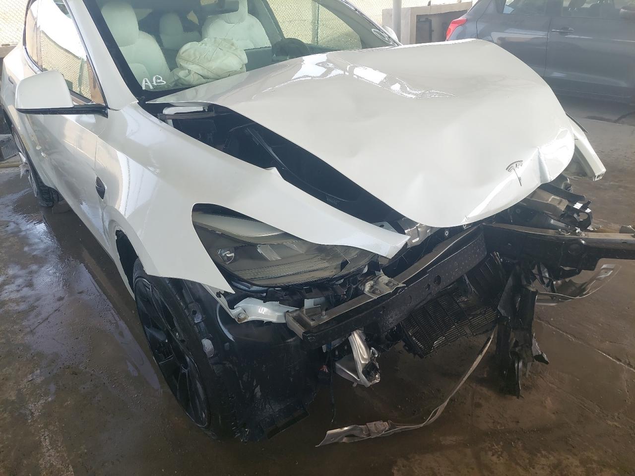 XP7YGCEK9RB327794 - 2024 Tesl Y - #undefined