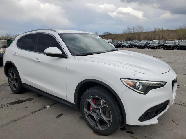  ALFA ROMEO STELVIO 2018 Білий