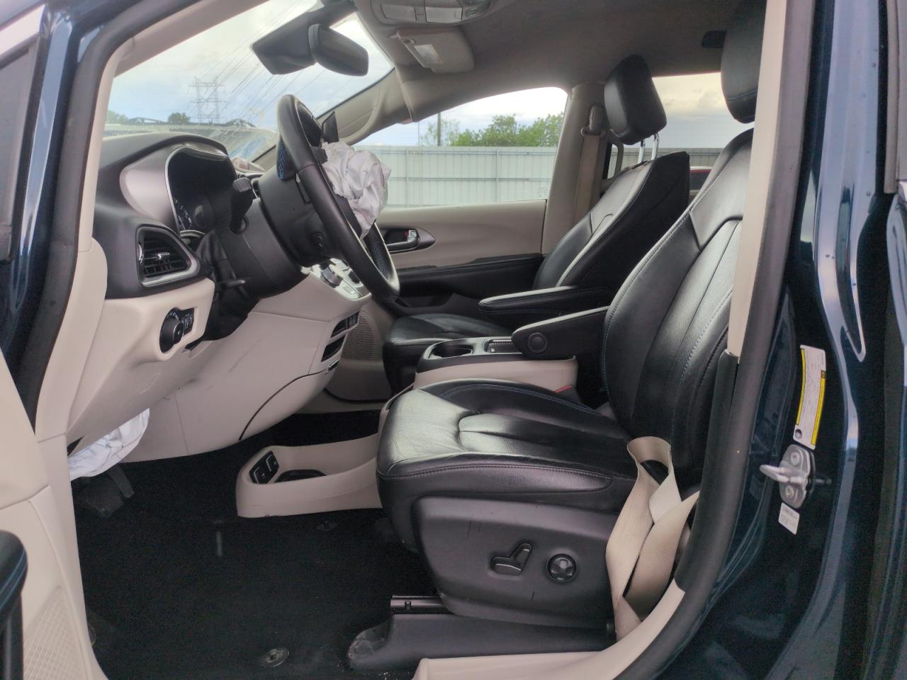 2021 Chrysler Pacifica Touring L VIN: 2C4RC1BG7MR589364 Lot: 54712875