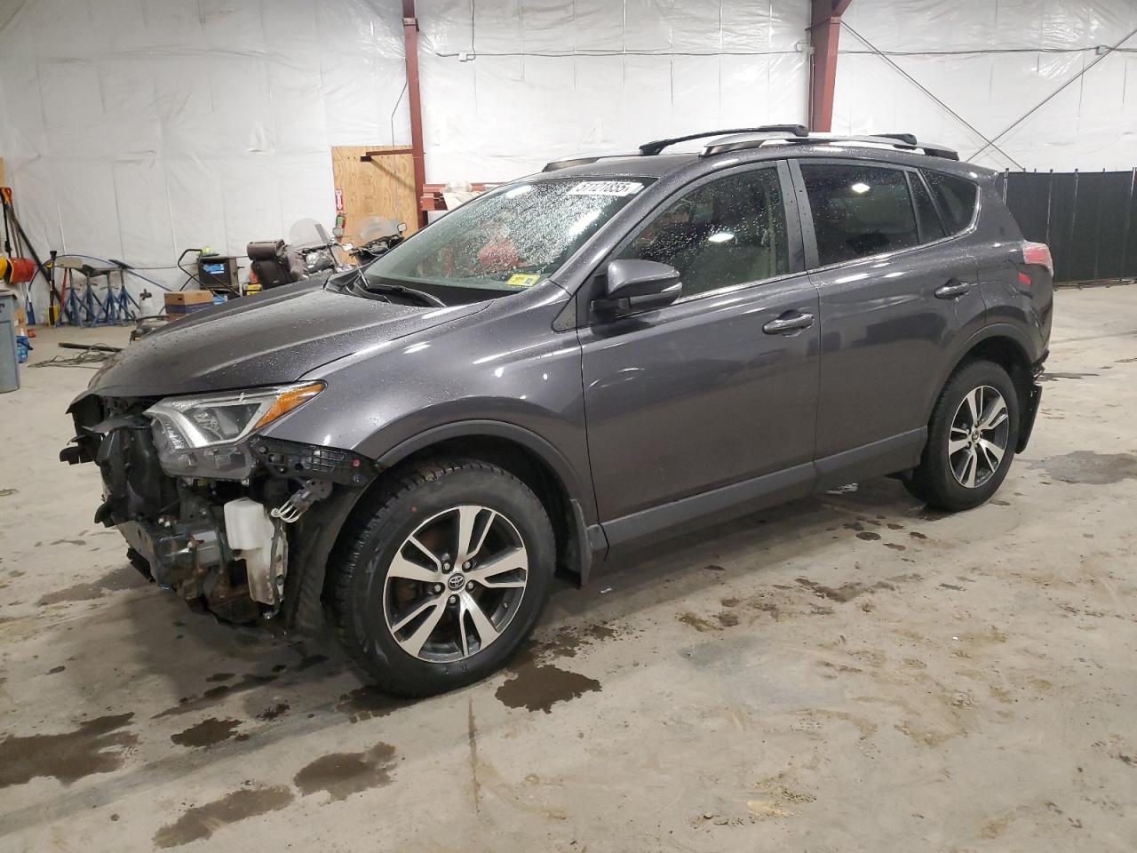 2017 Toyota Rav4 Xle იყიდება Center Rutland-ში, VT - Front End