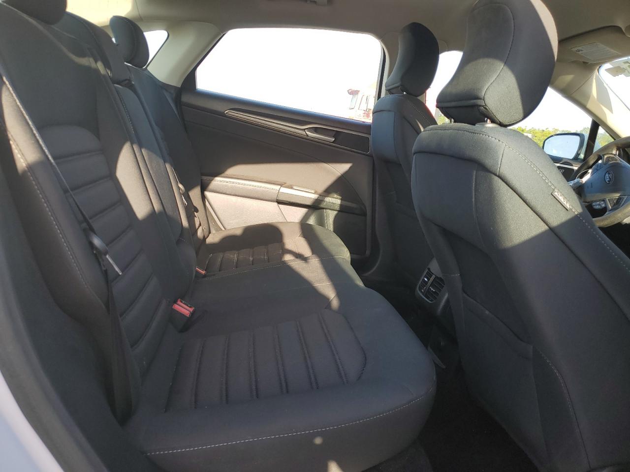 2019 Ford Fusion Se VIN: 3FA6P0LU4KR124849 Lot: 54039995