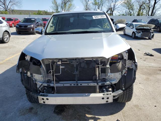 TOYOTA 4RUNNER 2018 Серебристый