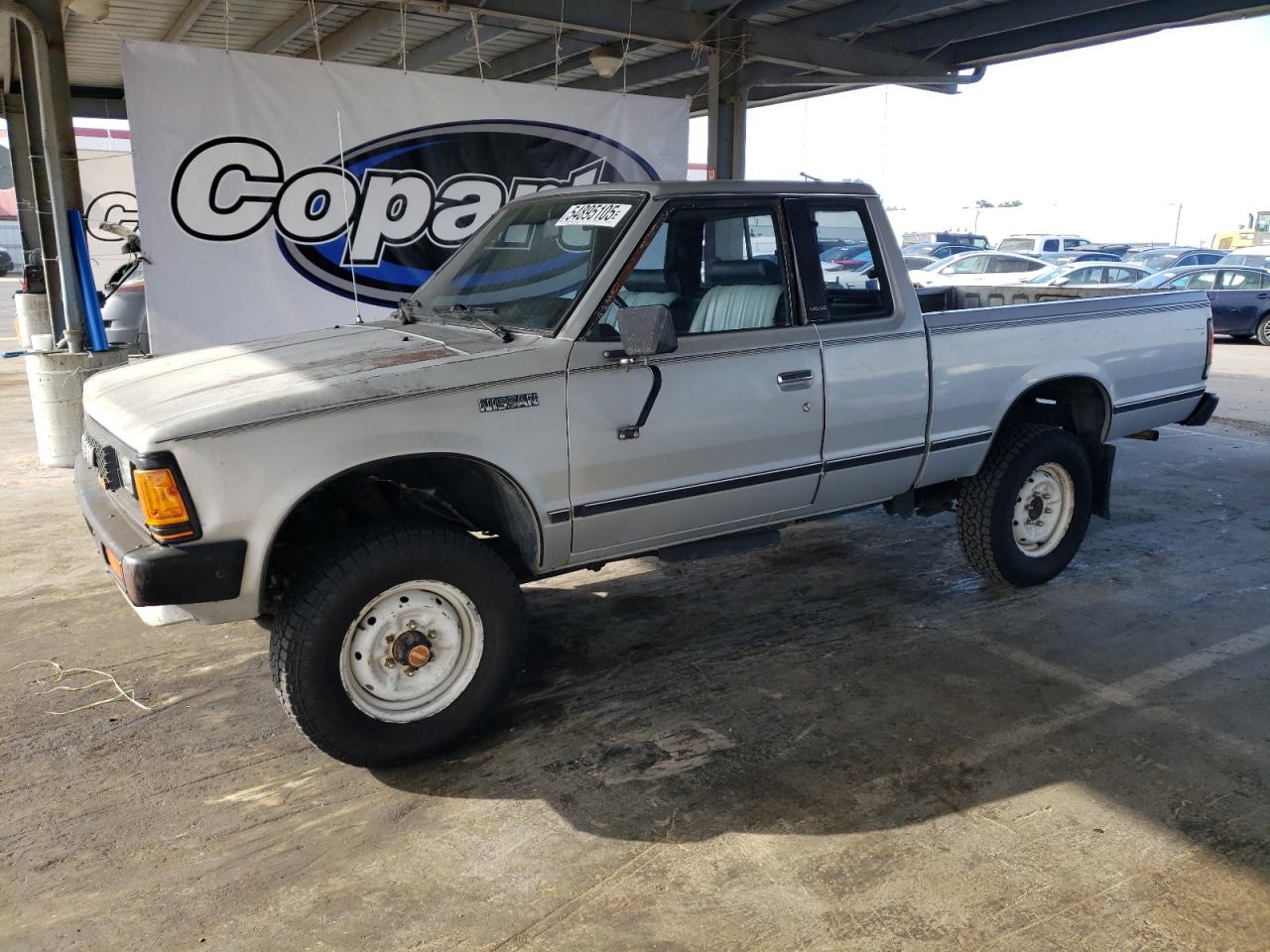 1986 Nissan 720 King Cab for Sale in Hayward, CA - Minor Dent/Scratches