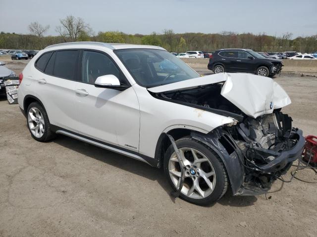  BMW X1 2015 Белый