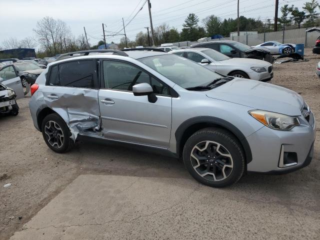  SUBARU CROSSTREK 2017 Srebrny