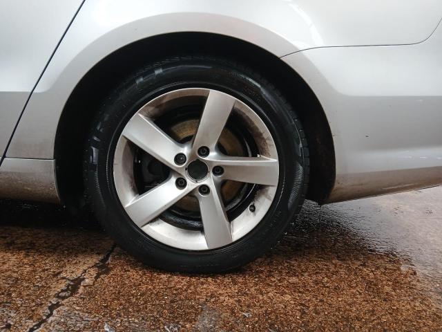 2011 VOLKSWAGEN PASSAT S B