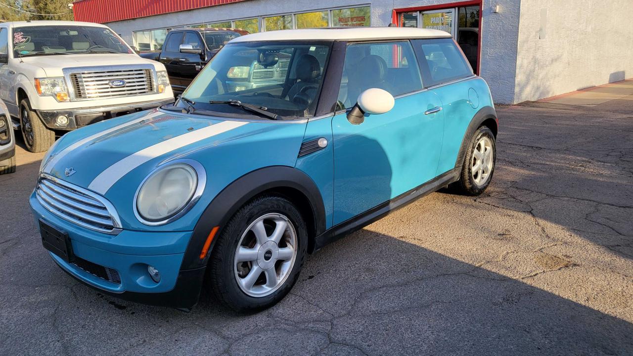 2009 MINI Cooper - Image 2