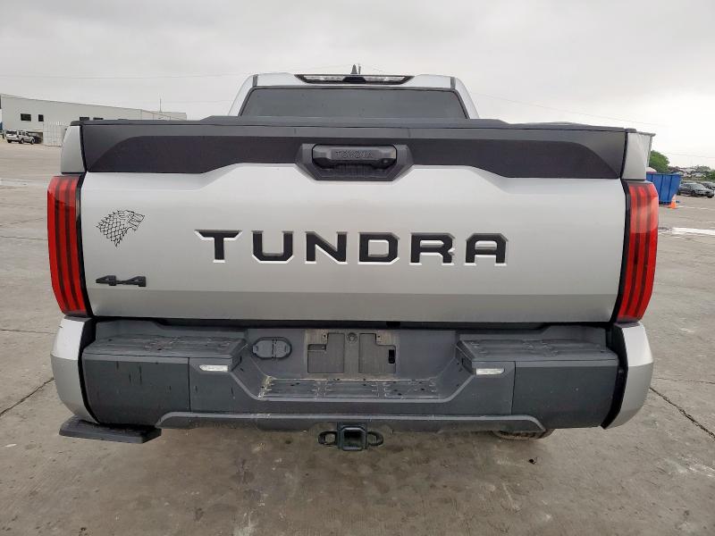  TOYOTA TUNDRA 2023 Srebrny