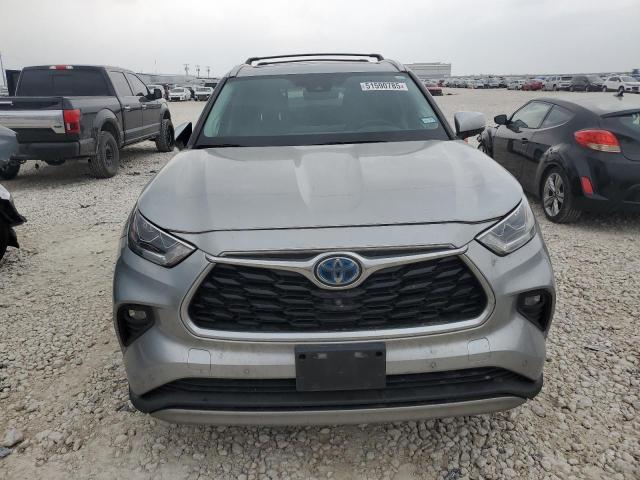  TOYOTA HIGHLANDER 2021 Srebrny