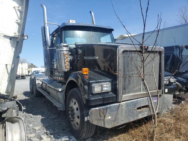 2015 Western Star 4900 Semi Truck