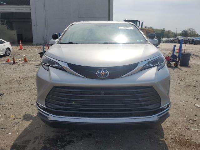  TOYOTA SIENNA 2024 Srebrny