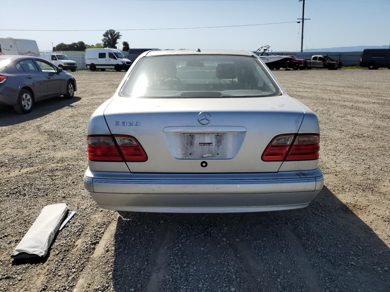 2000 Mercedes-Benz E 320 VIN: WDBJF65J4YB159268 Lot: 50923115