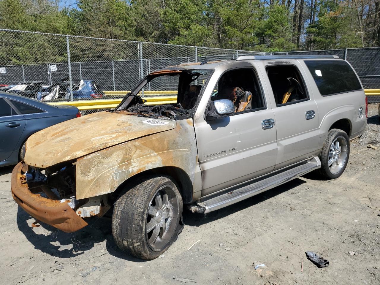 2004 Cadillac Escalade Esv for Sale in Waldorf, MD - Burn - Engine
