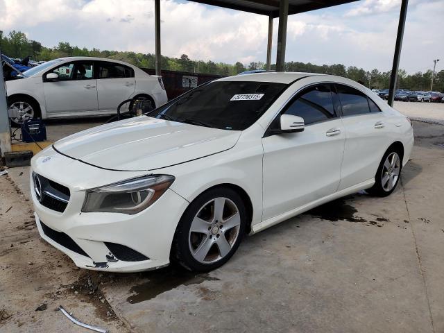 Sedans MERCEDES-BENZ CLA-CLASS 2015 Biały