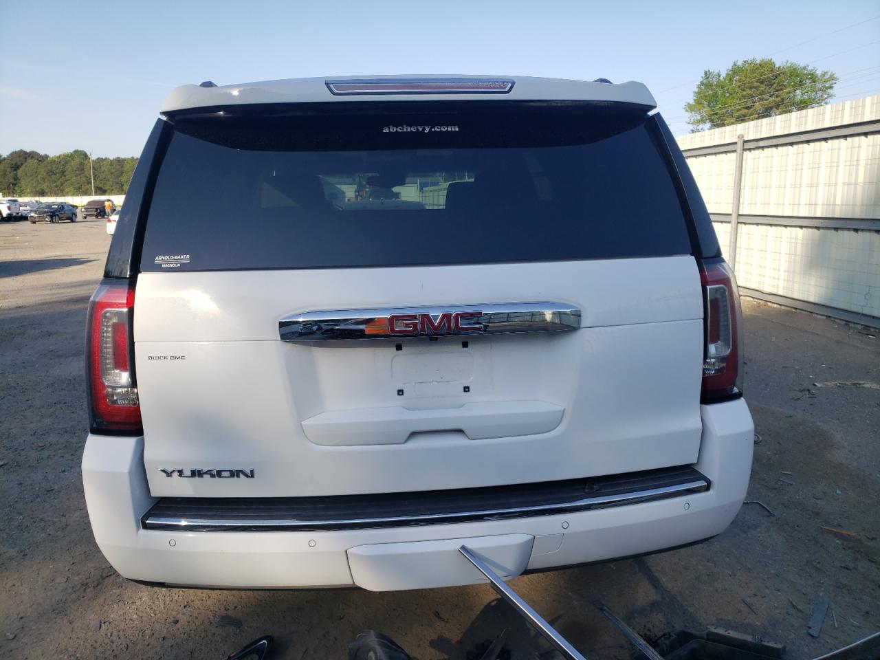 1gks2ckj8jr345577 1GKS2CKJ8JR345577 2018 GMC Yukon Denali
