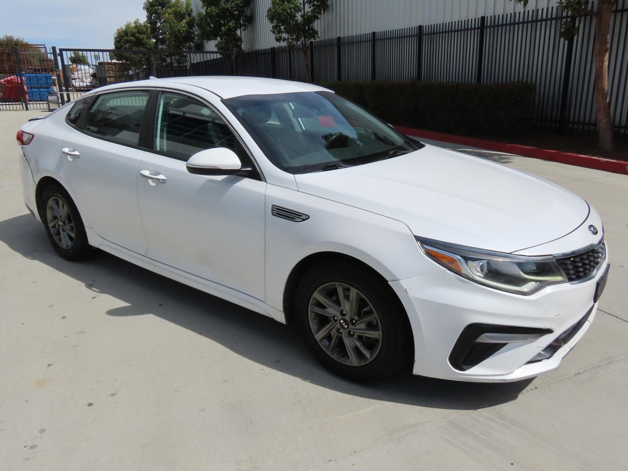 2019 Kia Optima Lx zu verkaufen in Rancho Cucamonga, CA - All Over