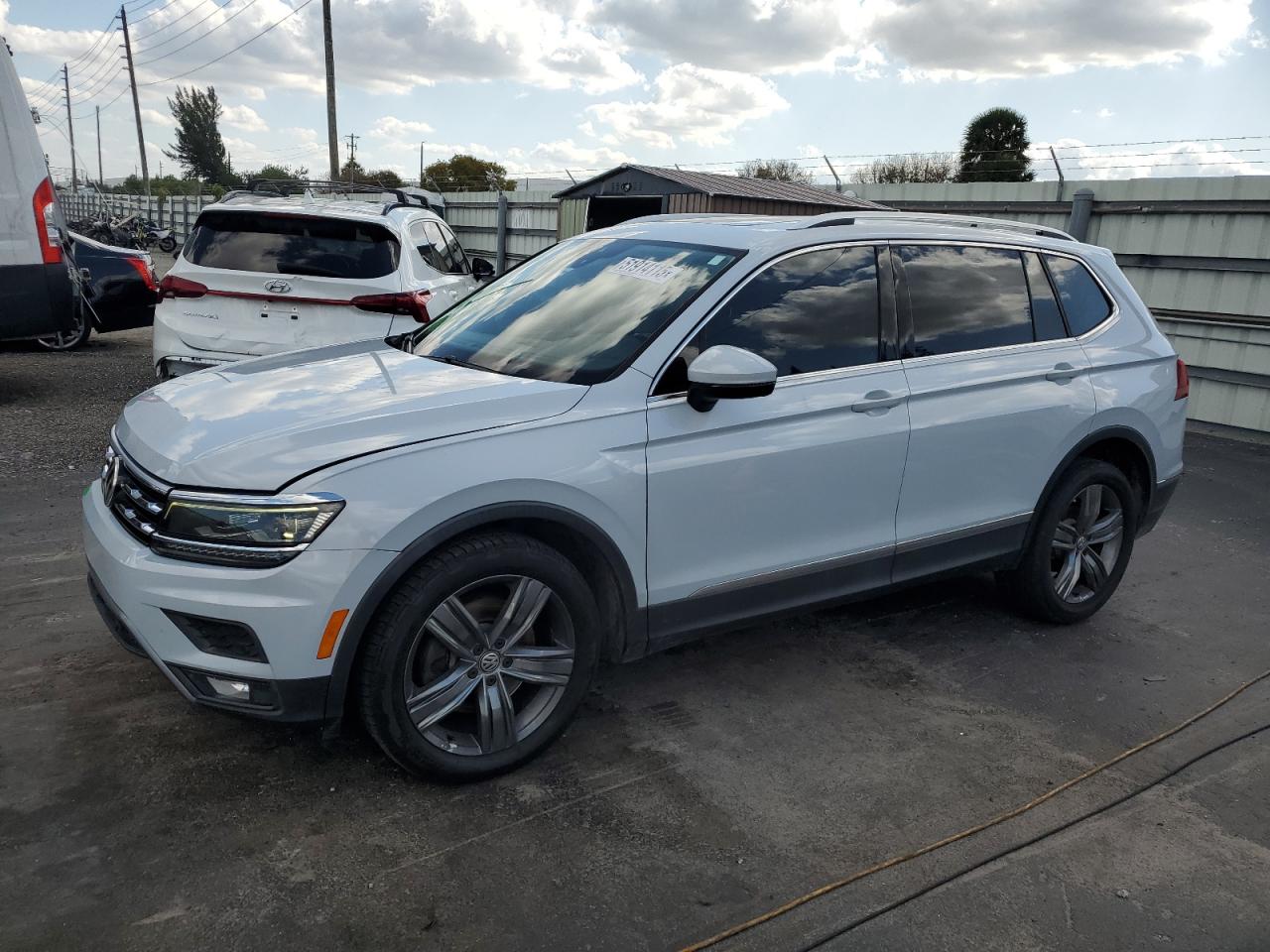 2018 Volkswagen Tiguan Sel Premium for Sale in Miami, FL - Front End