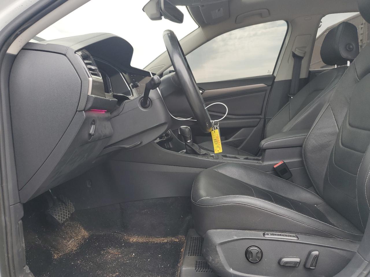 3vwg57bu1km102574 3VWG57BU1KM102574 2019 Volkswagen Jetta Sel Premium