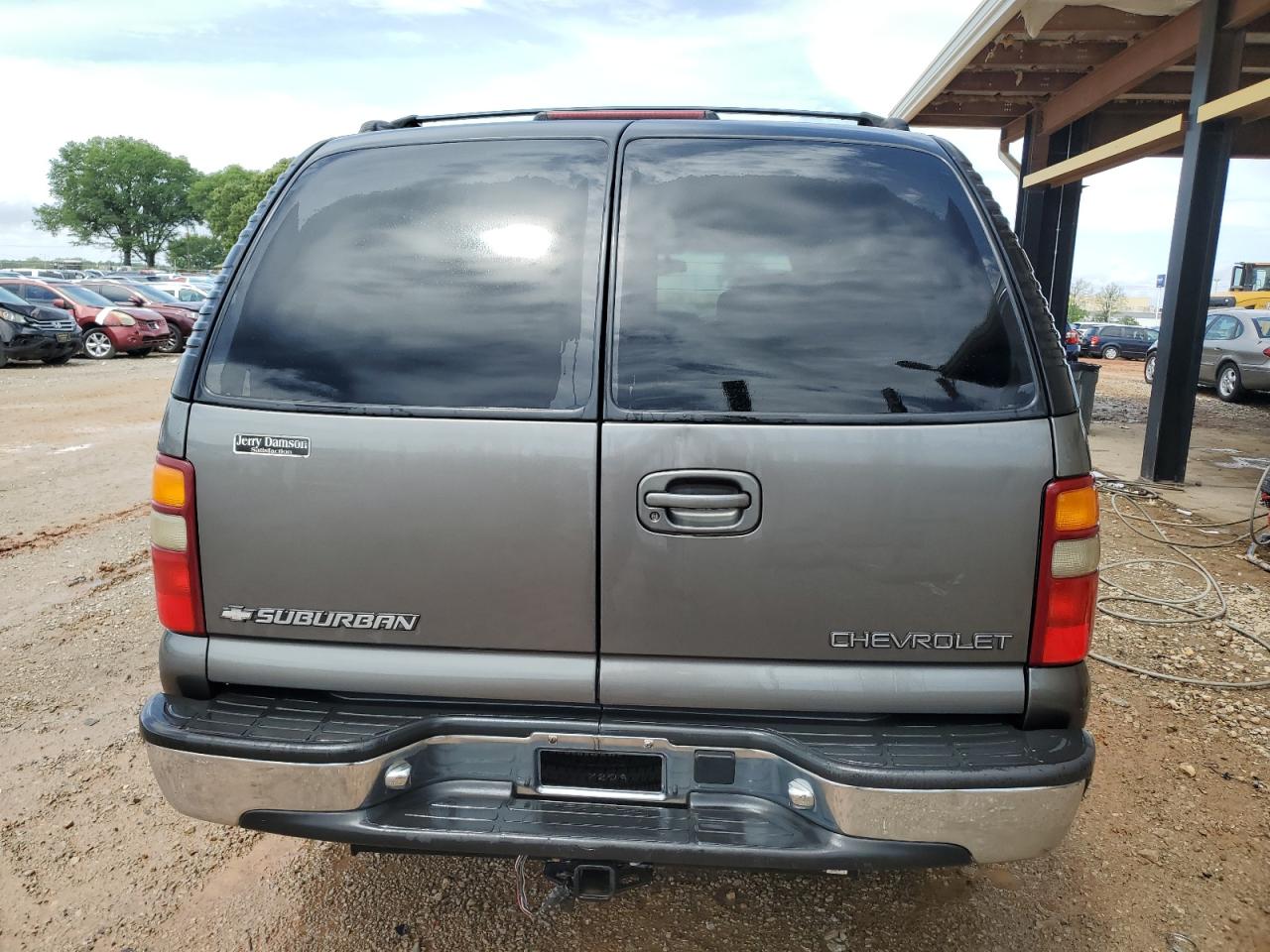 2001 Chevrolet Suburban C1500 VIN: 3GNEC16T11G137294 Lot: 53555015