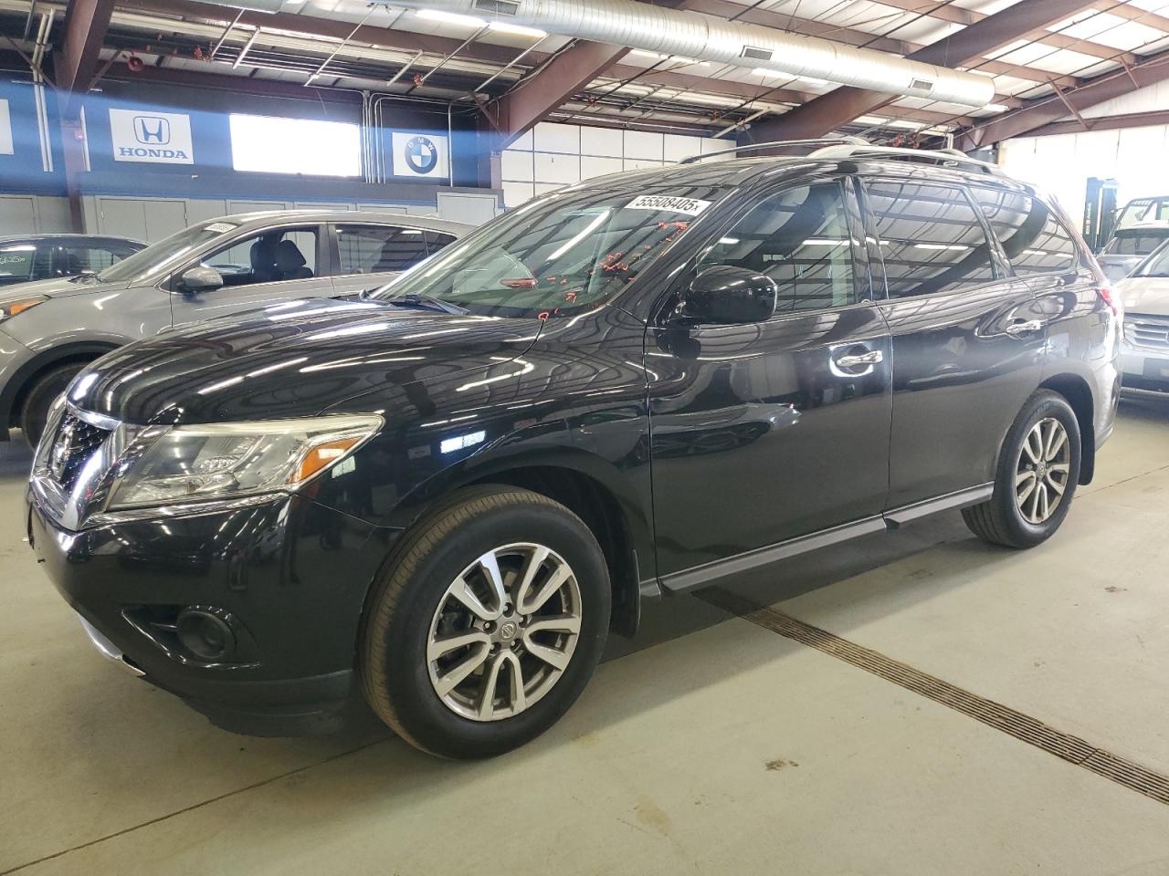 2015 Nissan Pathfinder S for Sale in East Granby, CT - Minor Dent/Scratches