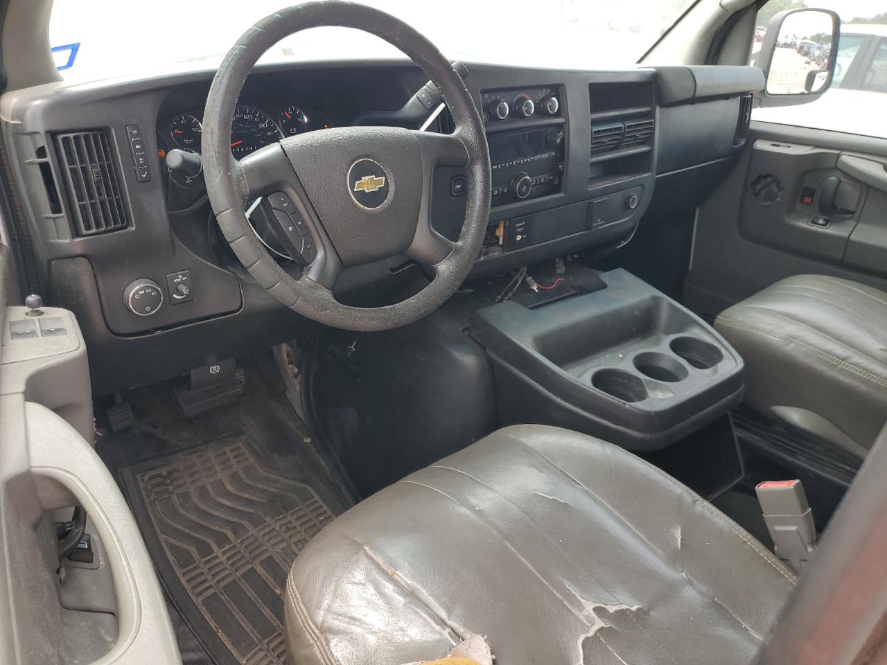 2015 Chevrolet Express G2500 VIN: 1GCWGGCF3F1113541 Lot: 54908725