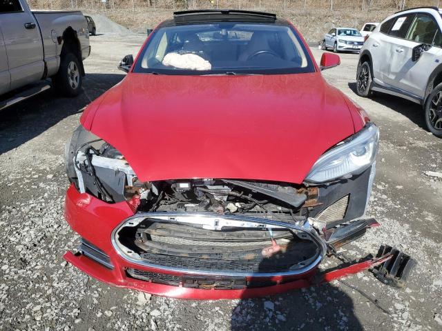  TESLA MODEL S 2013 Красный