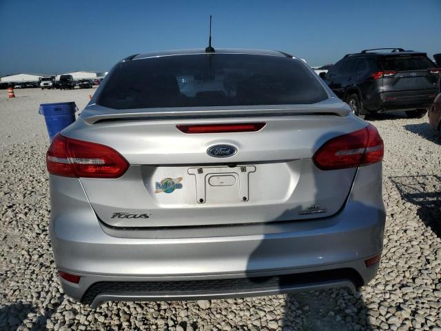Sedans FORD FOCUS 2015 Silver