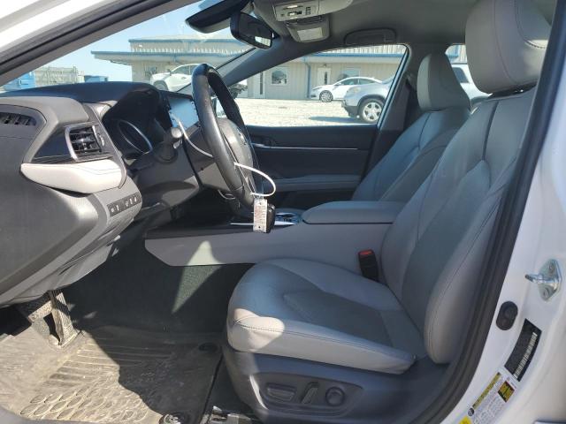  TOYOTA CAMRY 2023 Белый