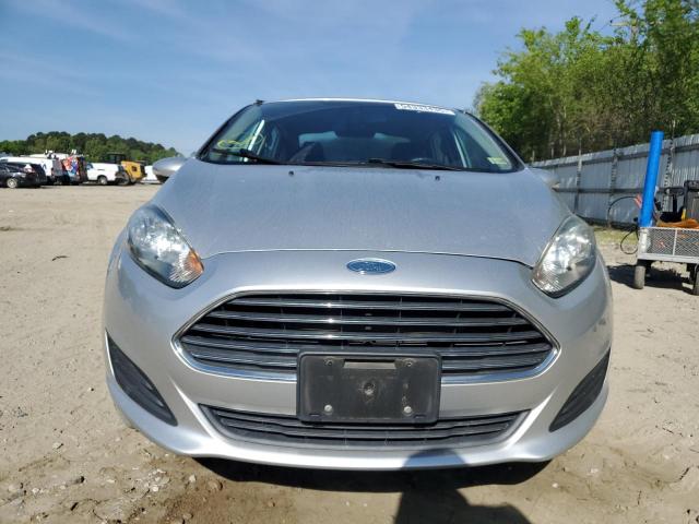 FORD FIESTA 2014 Сріблястий