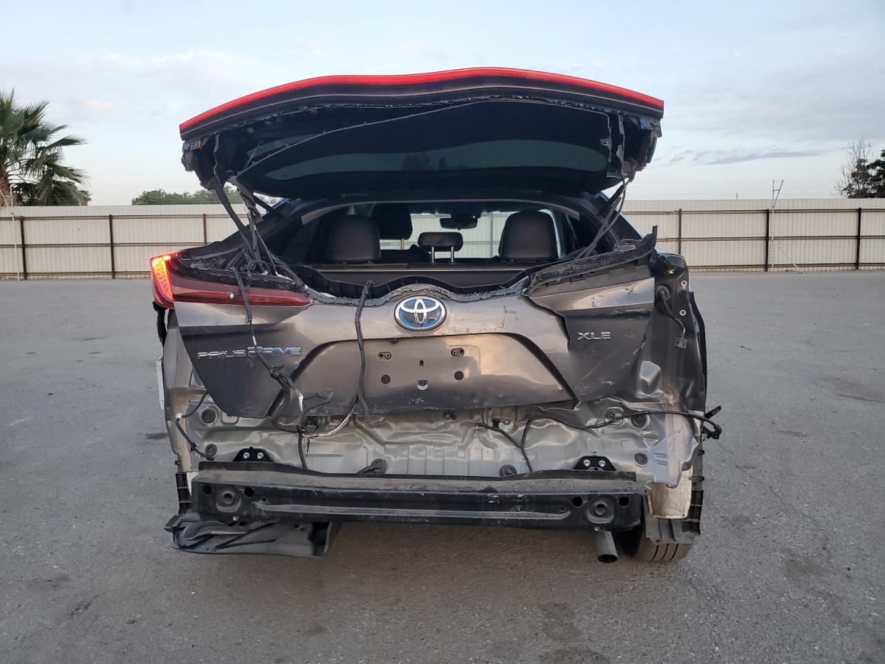 2022 Toyota Prius Prime Le VIN: JTDKAMFP0N3228104 Lot: 53857565
