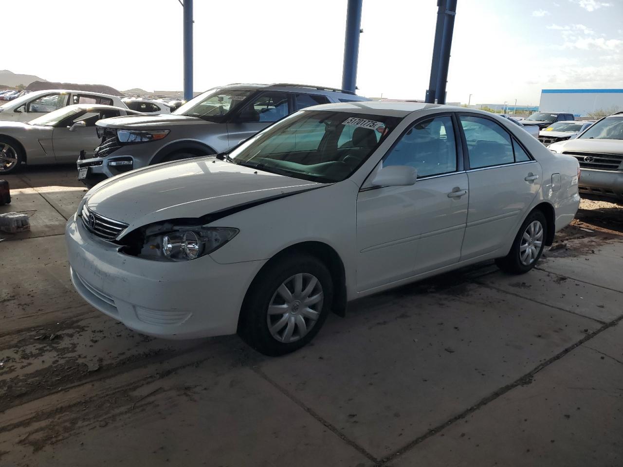 2005 Toyota Camry Le for Sale in Phoenix, AZ - Front End