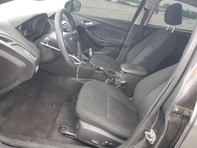 Sedans FORD FOCUS 2016 Szary