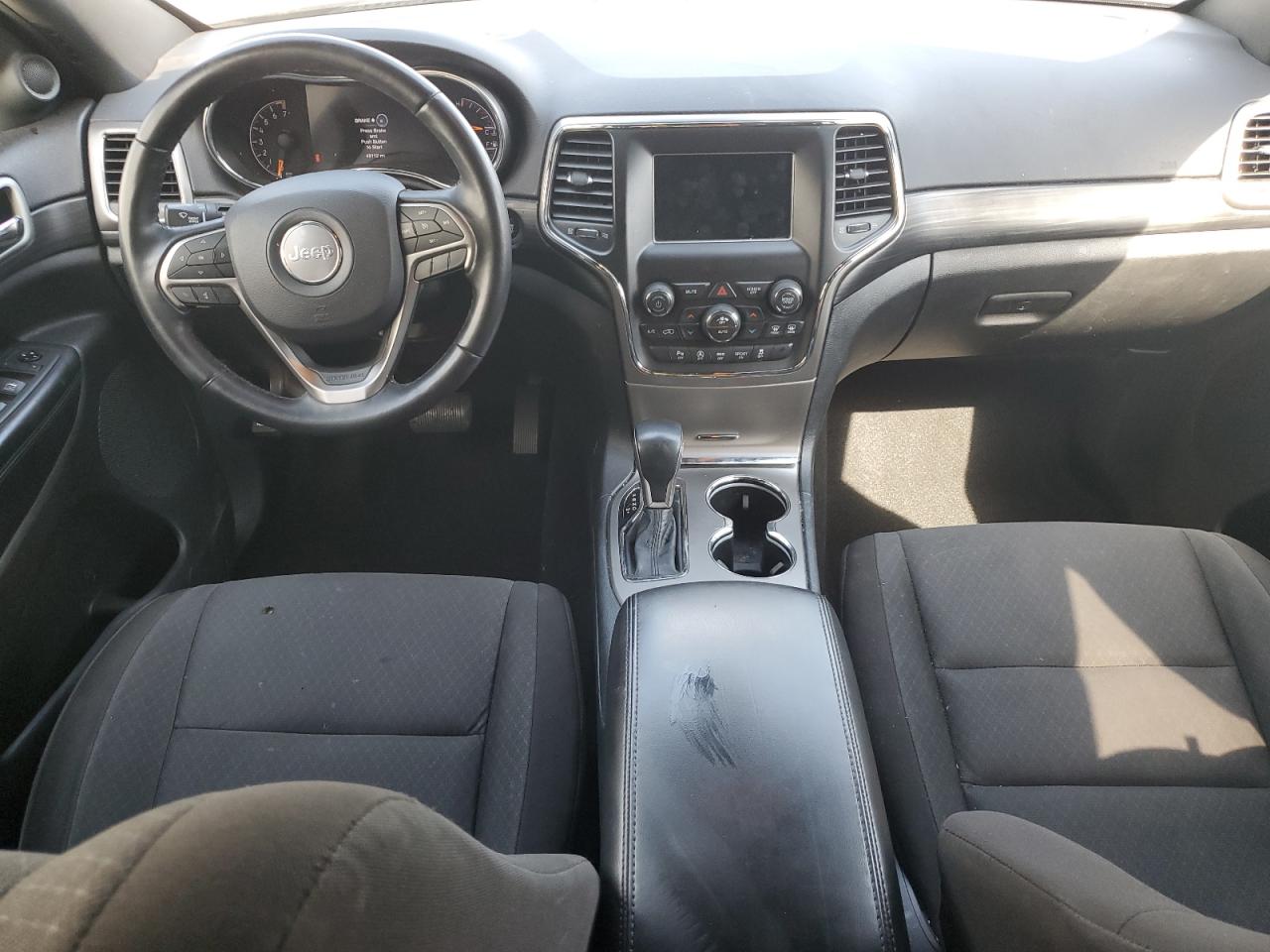 2020 Jeep Grand Cherokee Laredo VIN: 1C4RJEAG5LC365127 Lot: 53791425