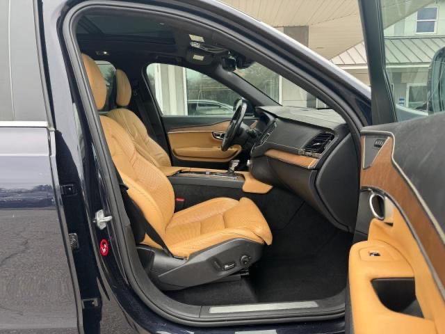 2017 VOLVO XC90 T6