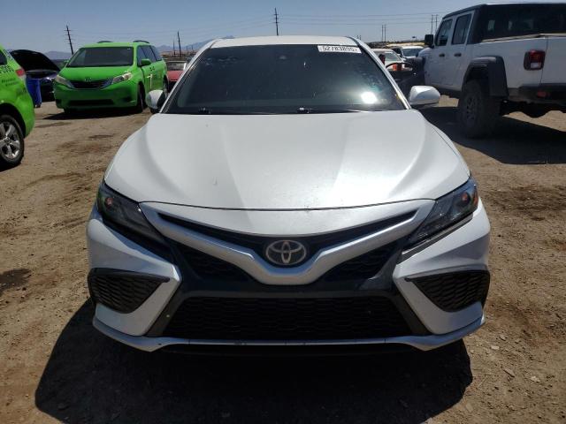  TOYOTA CAMRY 2021 Белы