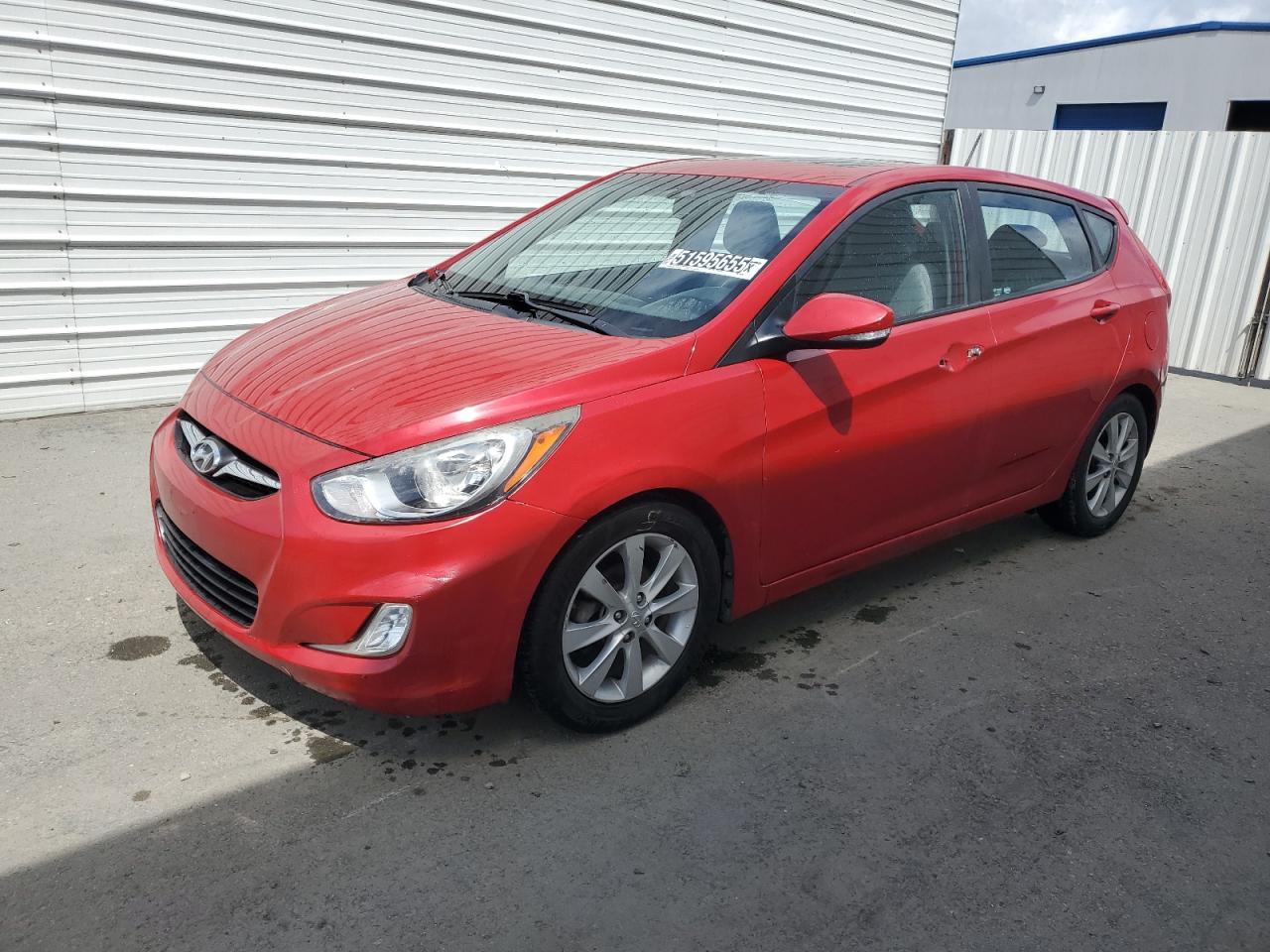 San Diego, CA에서 판매 중인 2013 Hyundai Accent Gls - Side