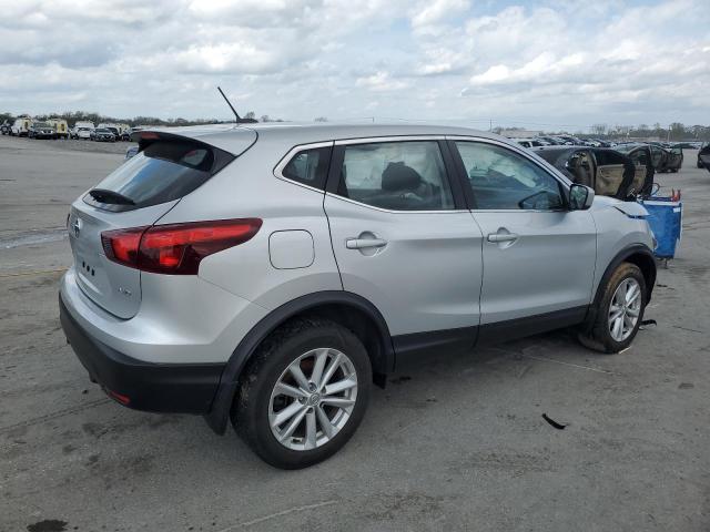  NISSAN ROGUE 2017 Srebrny