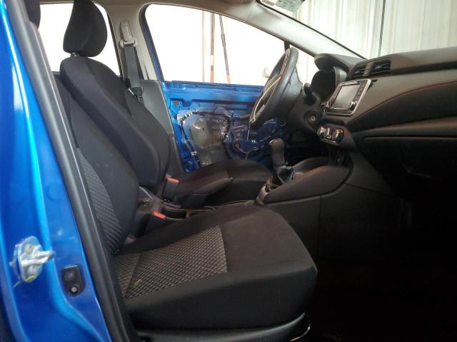  NISSAN VERSA 2024 Синій