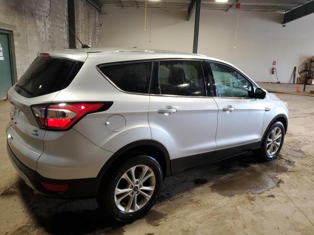  FORD ESCAPE 2017 Srebrny