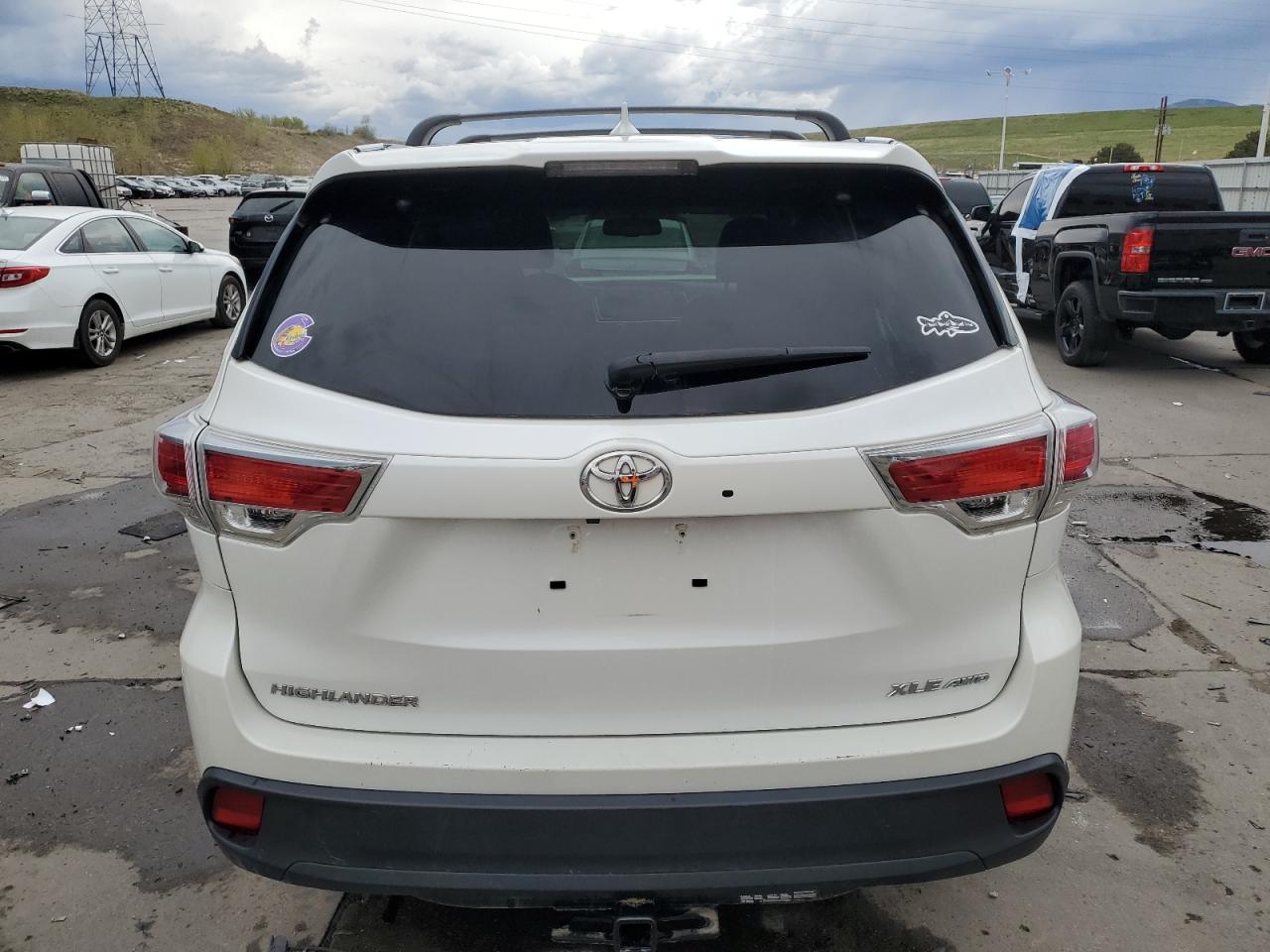 2015 Toyota Highlander Xle VIN: 5TDJKRFH8FS216880 Lot: 55121555
