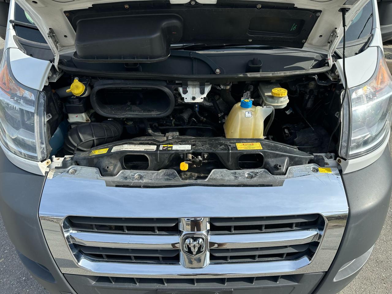 car-image car-image