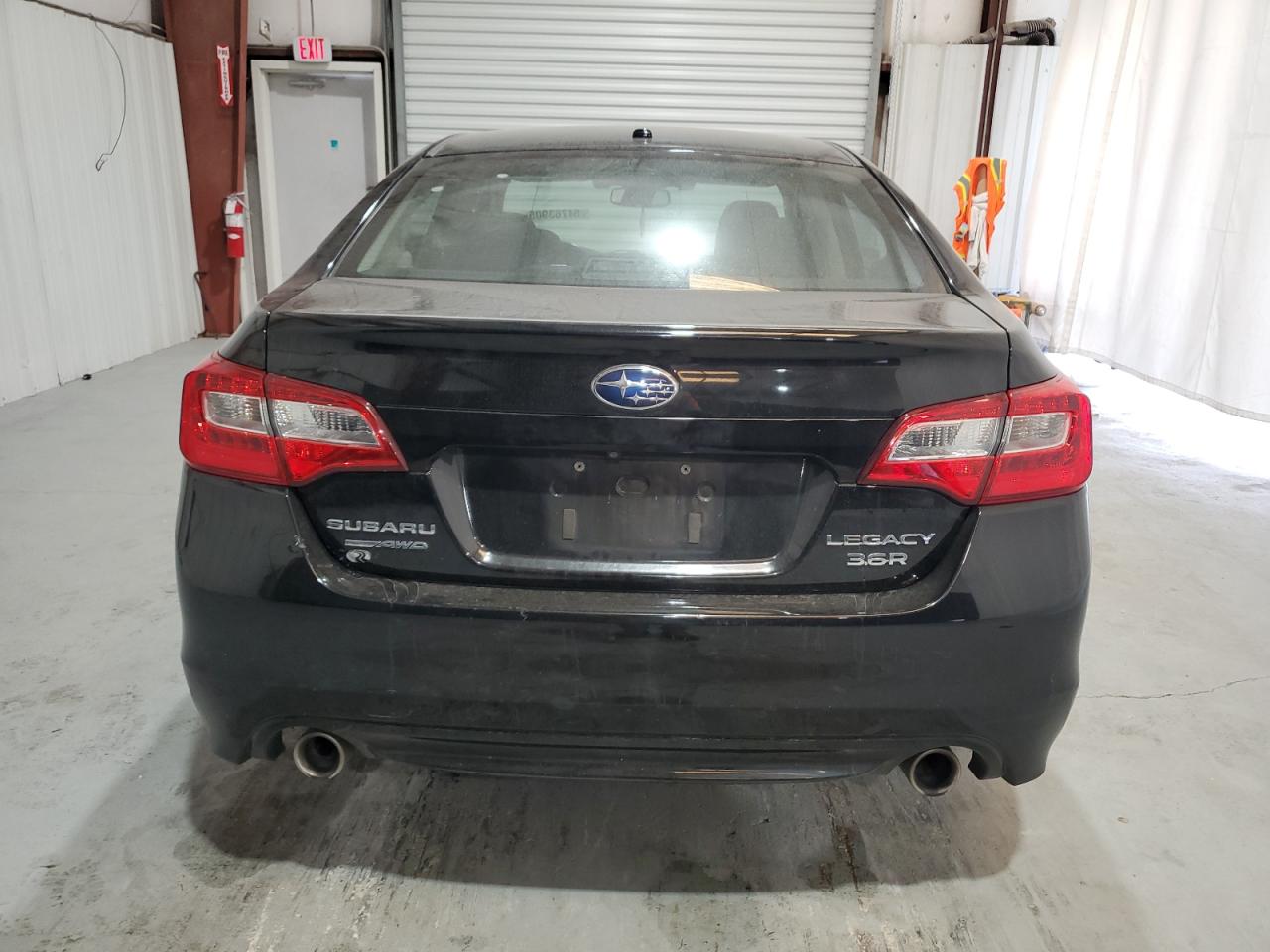 2015 Subaru Legacy 3.6R Limited VIN: 4S3BNEN68F3065383 Lot: 54763905