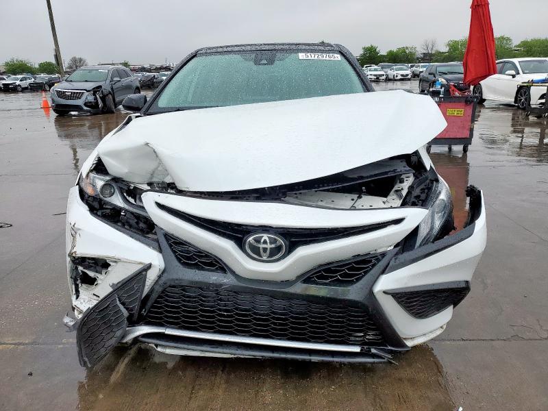  TOYOTA CAMRY 2021 Biały