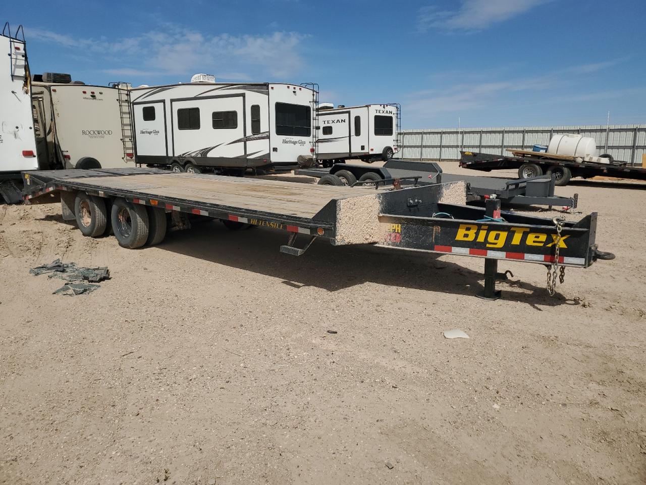 2023 Big Tex 22Ph 20+5 Equipment Trailer იყიდება Amarillo-ში, TX - Frame Damage