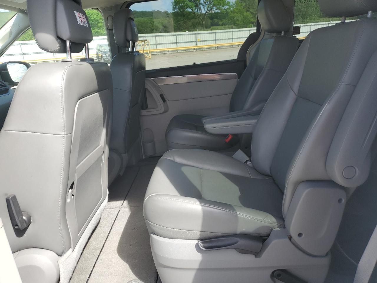 2010 Volkswagen Routan Se VIN: 2V4RW3D1XAR424552 Lot: 54554495