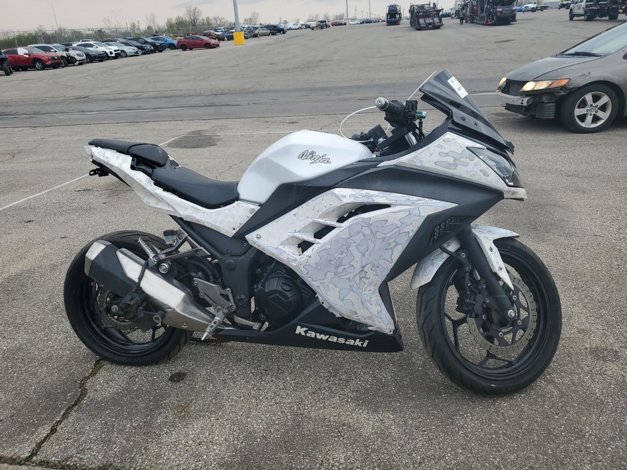 2017 Kawasaki Ex300 A na sprzedaż w Moraine, OH - All Over