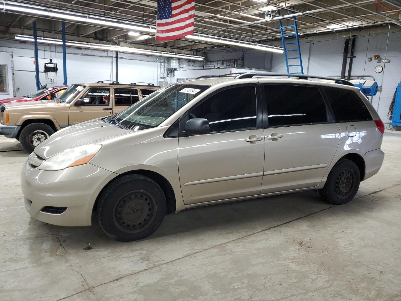 Wheeling, IL에서 판매 중인 2009 Toyota Sienna Ce - Normal Wear