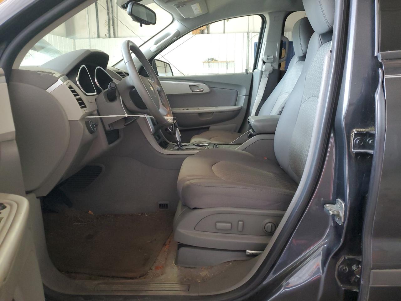 1GNKRFED5CJ327156 2012 Chevrolet Traverse Ls